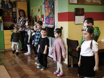 e6d35303-642c-479a-92e9-37cb21a99beb