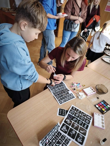 b087daba-eecf-46b1-8646-da7fa33f4334