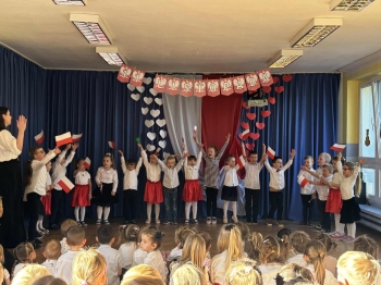 b7e75762-35d4-411d-ab3e-7093c765632d (1)