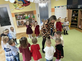 9b4b1fc8-c3a5-4d09-8309-fd073cf3895b