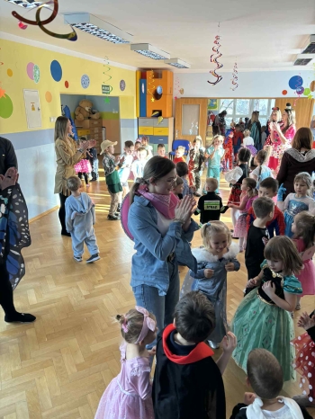 21f86c00-79f4-4001-b3dd-de0684c156cf