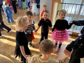 98402ecb-88d3-435b-94ce-fd70f540d243