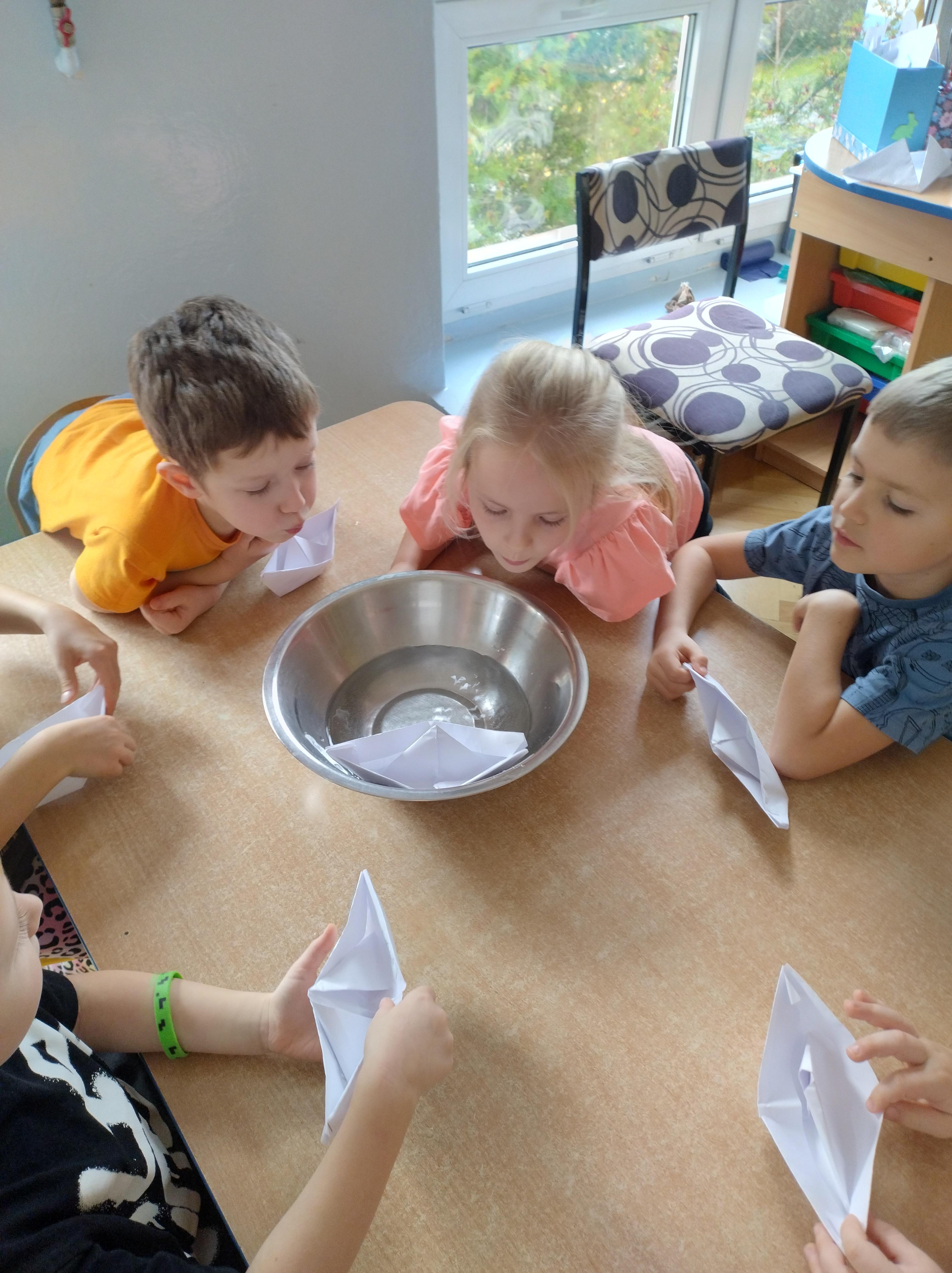 Ekopojazd- łódka z origami. 