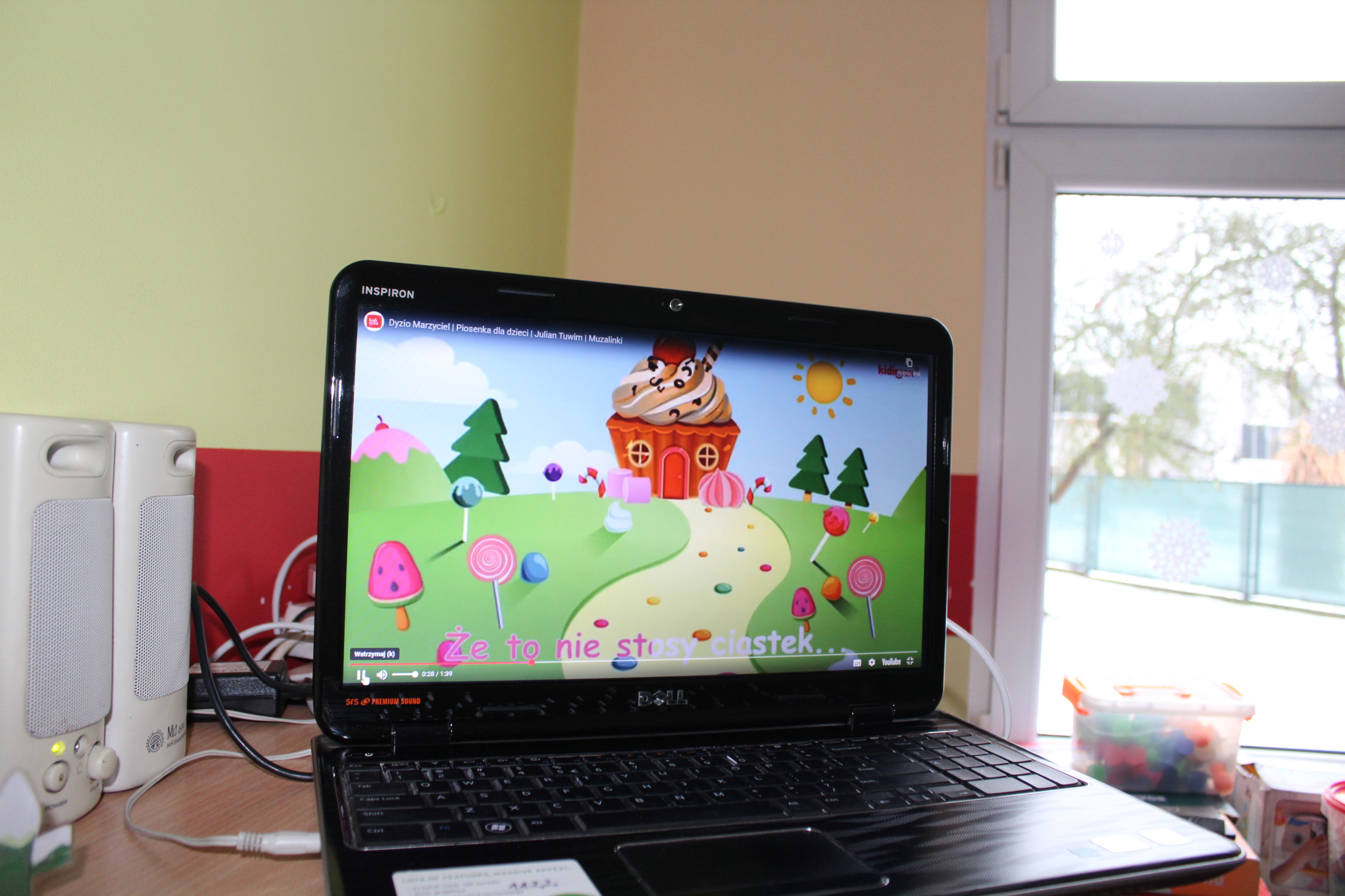 ''Z Brzechwą i Tuwimem przez przedszkolny rok'' - projekt edukacyjny - ''Dyzio m...