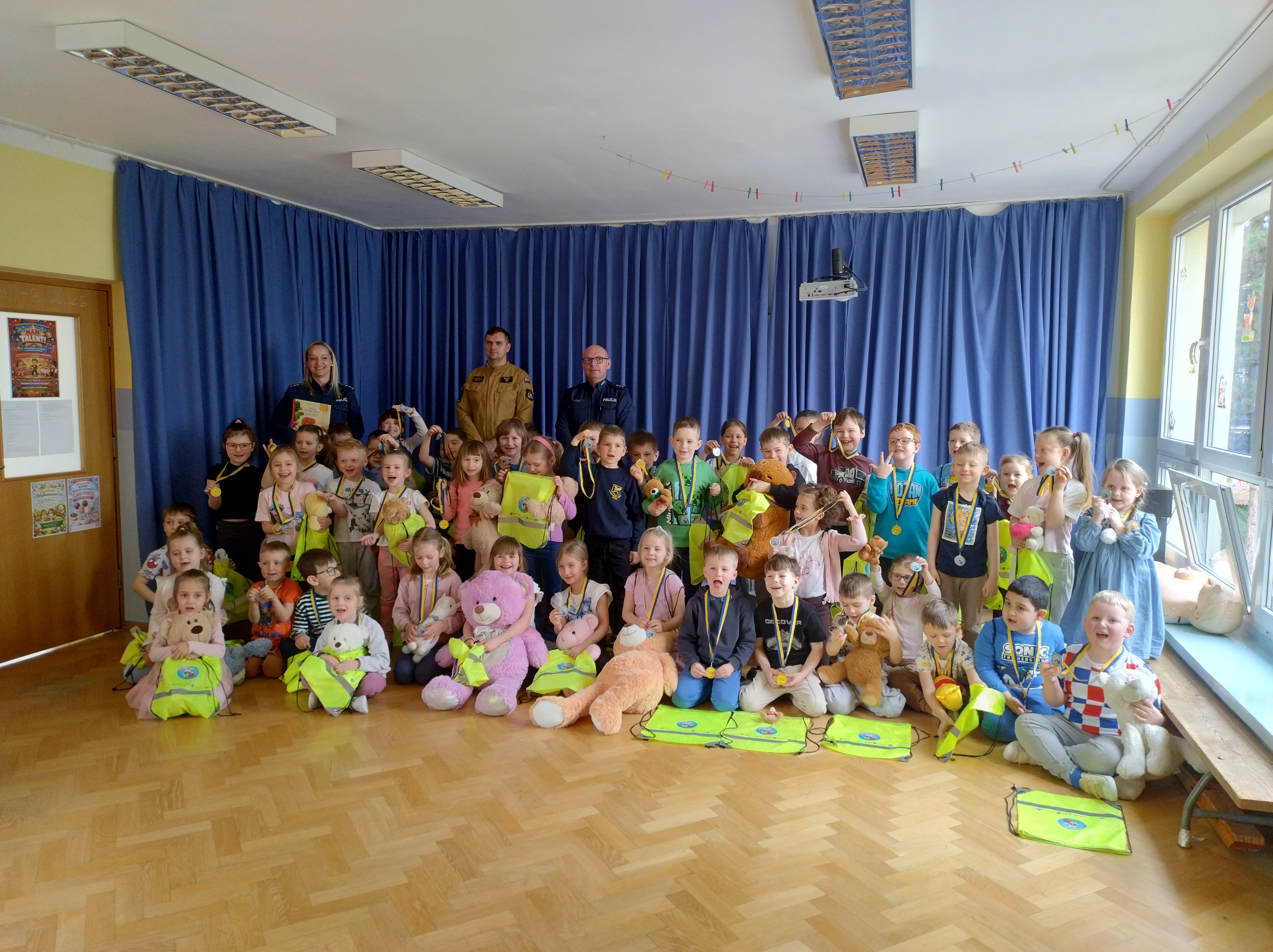 Nauka pierwszej pomocy - spotkanie z policją i strażą. 